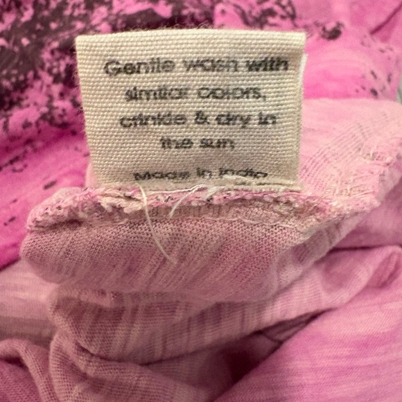 Magnolia Pearl
Magnolia Pearl Lifesurfer T in Allium top 1507 - Picture 11 of 11